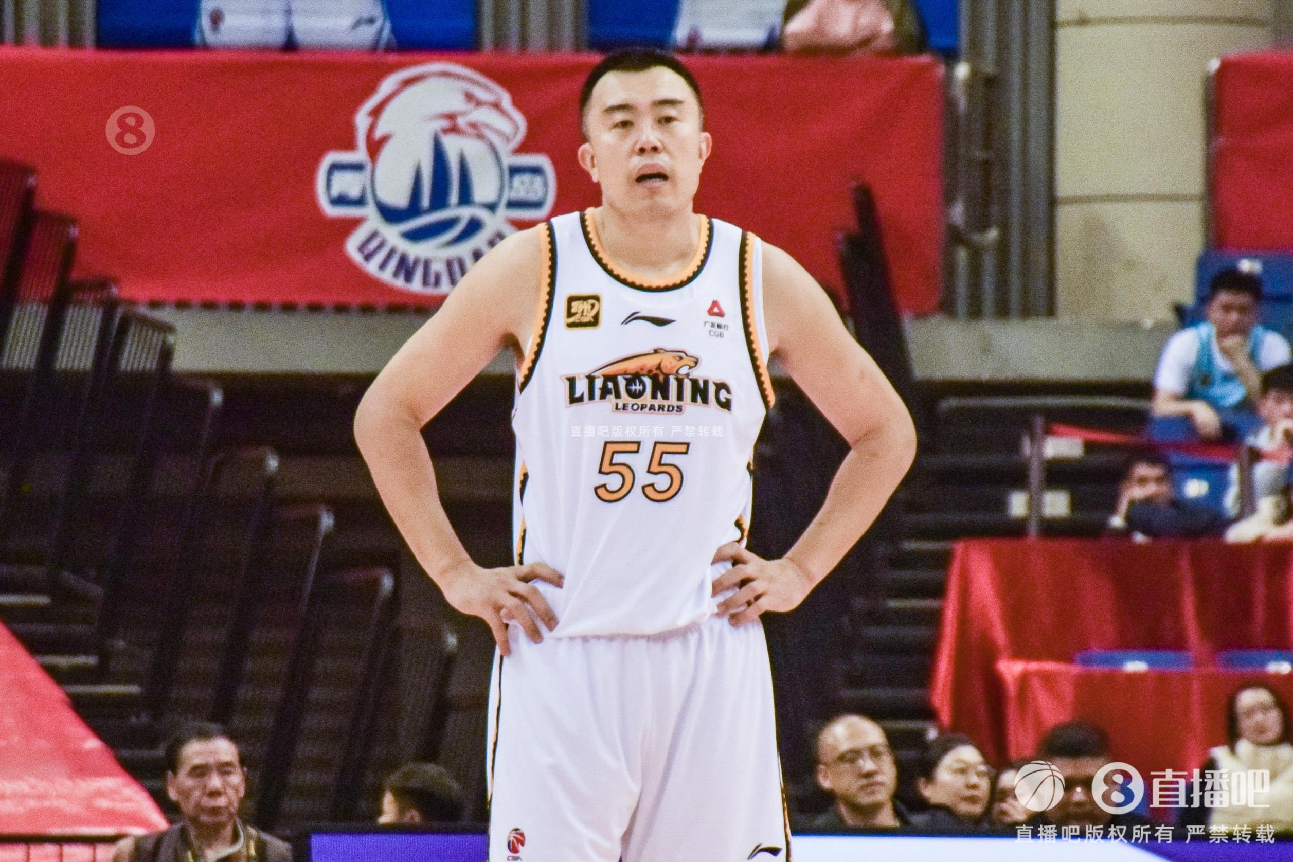 老將盡力了！韓德君7中4拿到14分12籃板3助攻